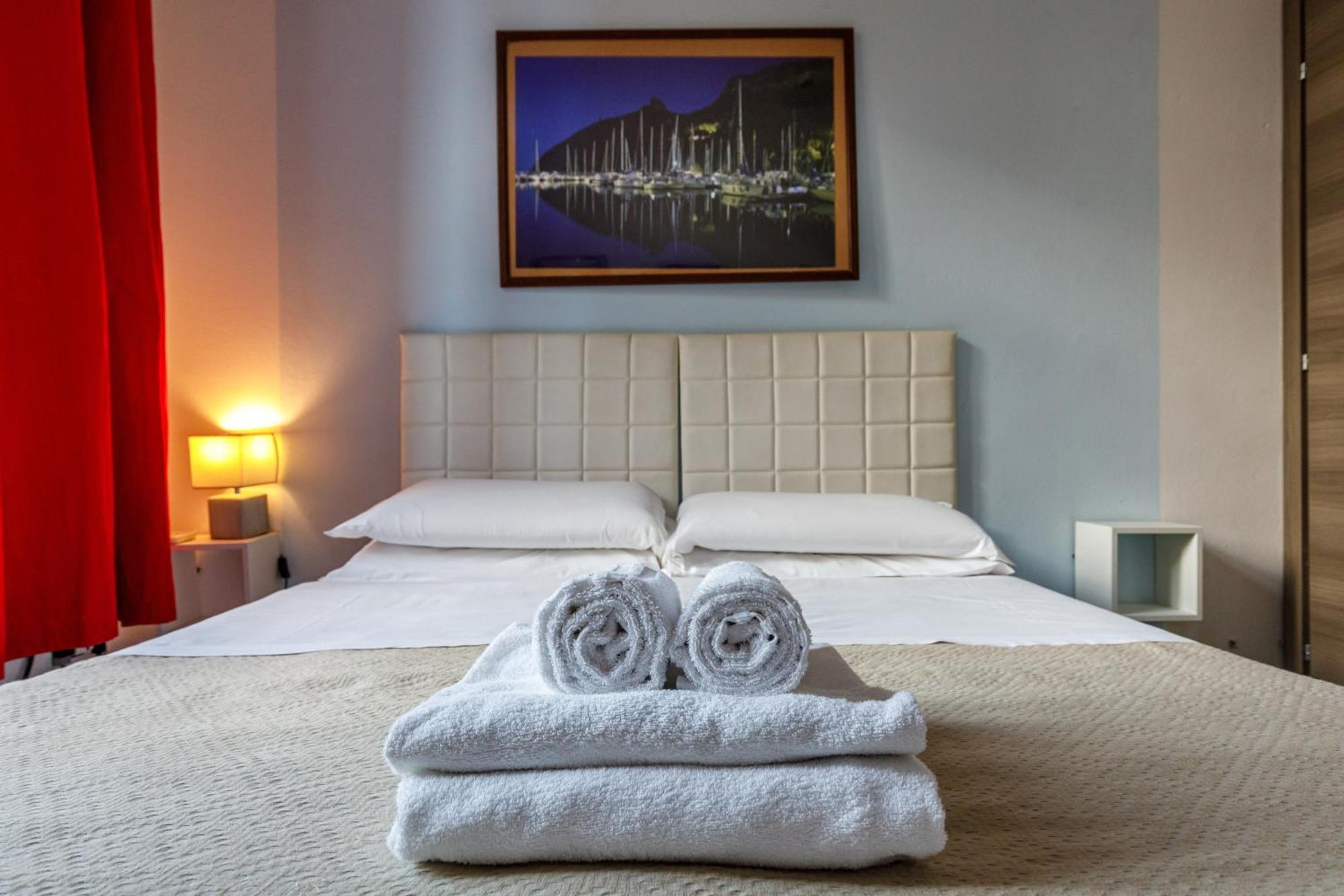 Onlyrooms III - Recommended For Under 30S Cagliari Buitenkant foto