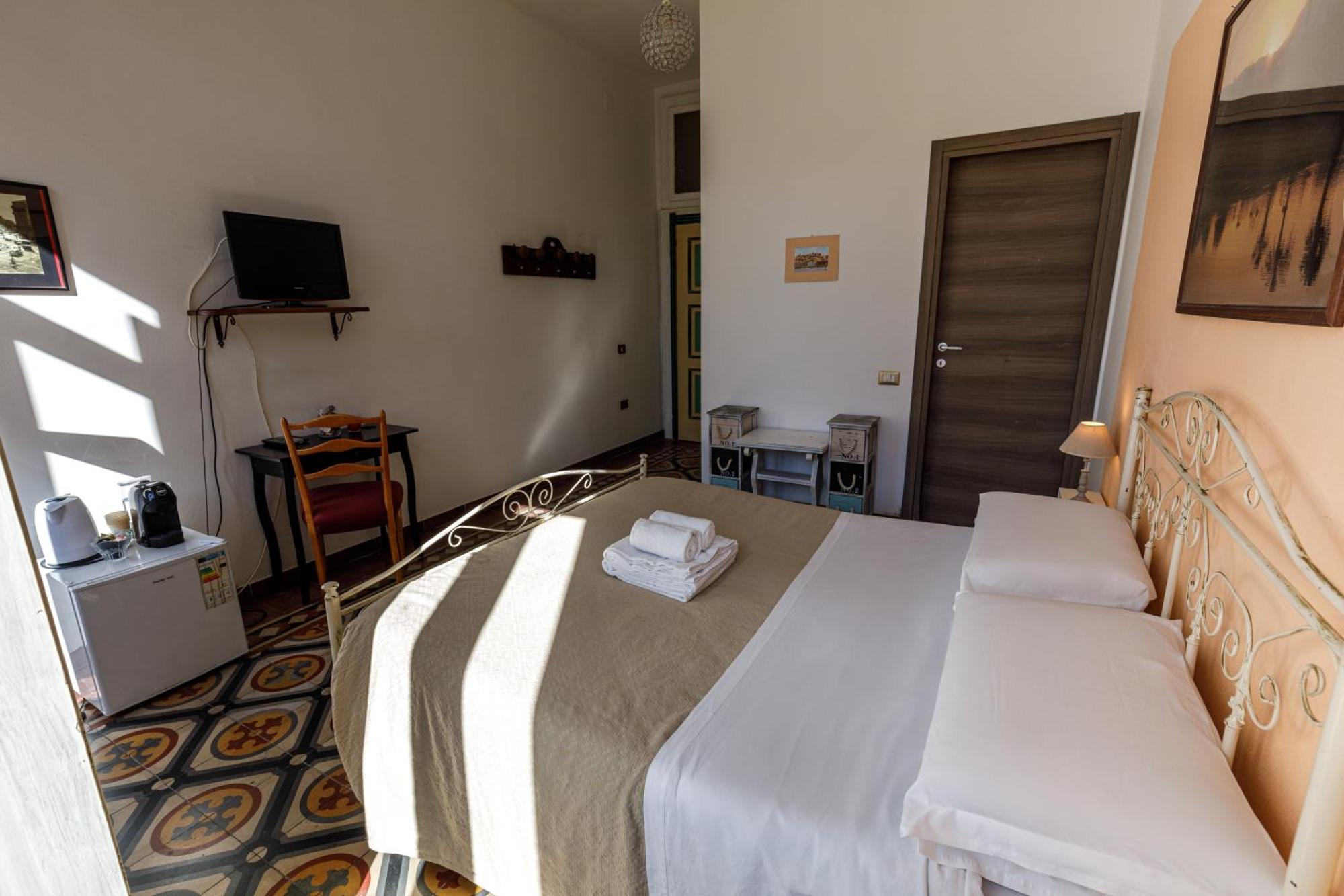Onlyrooms III - Recommended For Under 30S Cagliari Kamer foto
