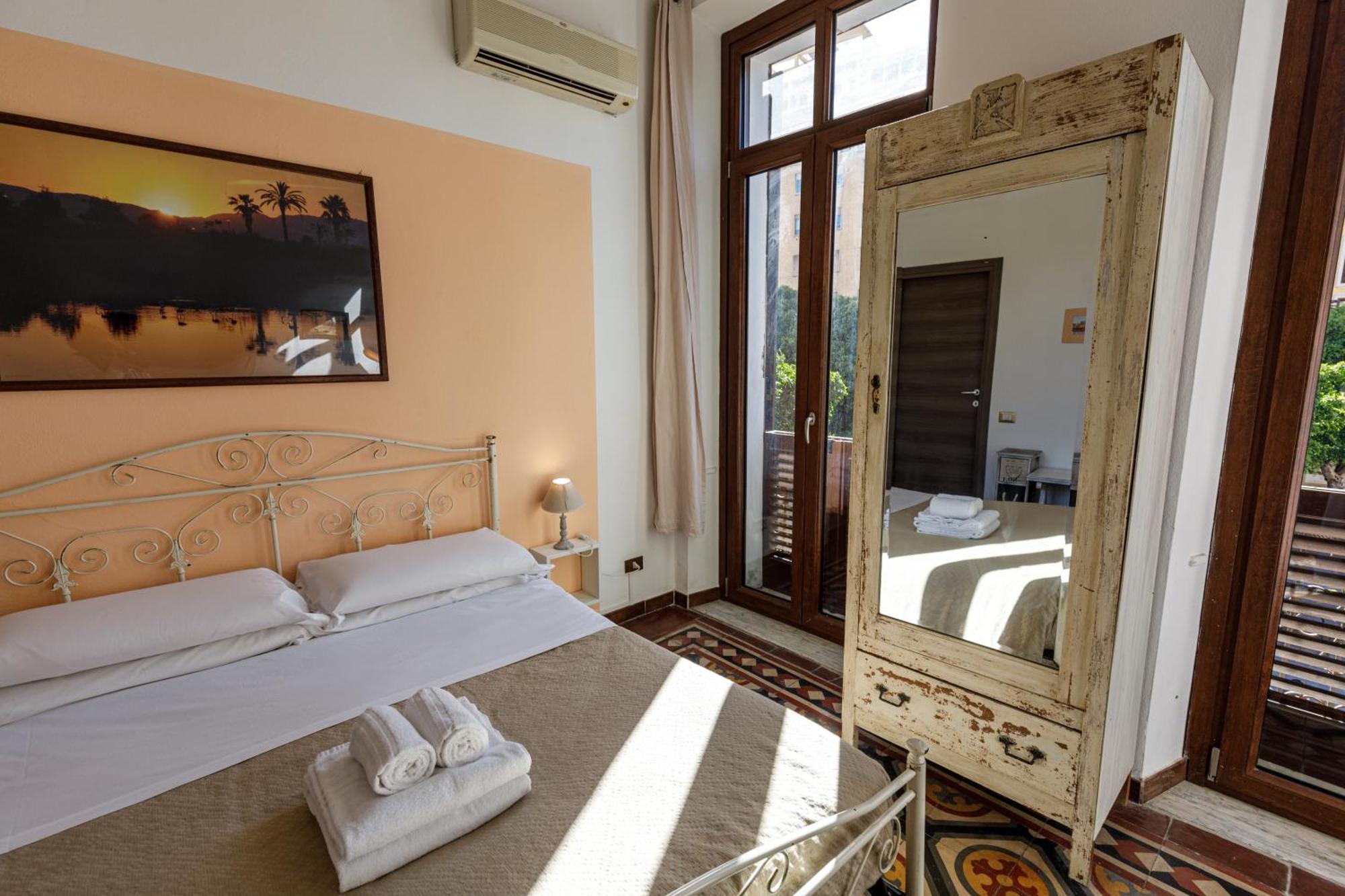 Onlyrooms III - Recommended For Under 30S Cagliari Buitenkant foto