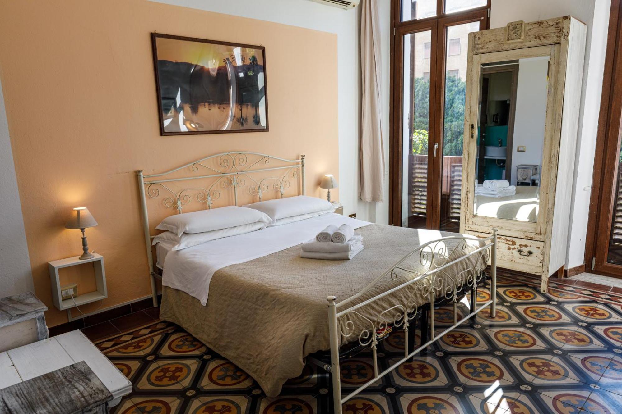 Onlyrooms III - Recommended For Under 30S Cagliari Buitenkant foto