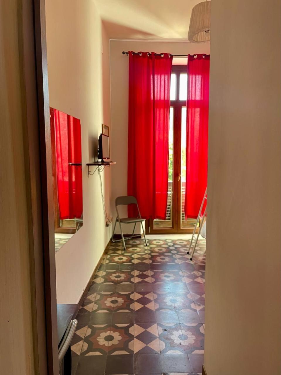 Onlyrooms III - Recommended For Under 30S Cagliari Buitenkant foto