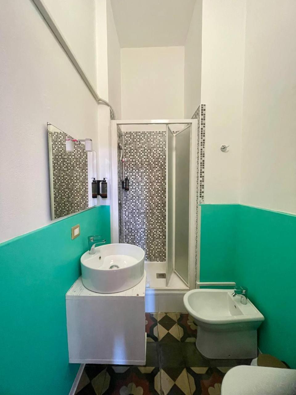 Onlyrooms III - Recommended For Under 30S Cagliari Buitenkant foto