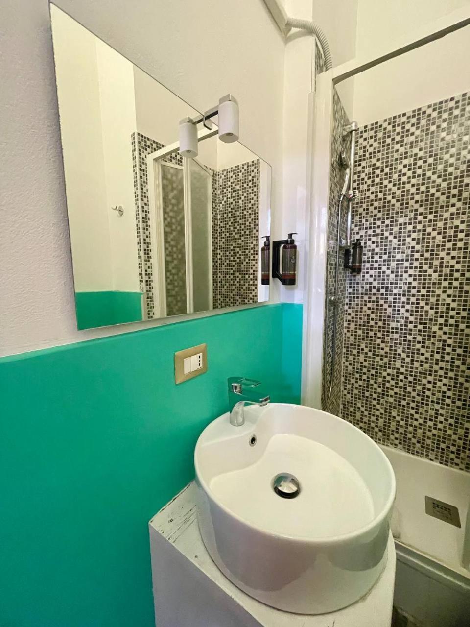 Onlyrooms III - Recommended For Under 30S Cagliari Buitenkant foto
