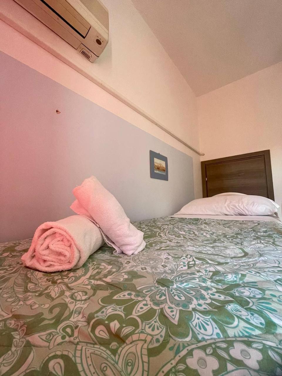 Onlyrooms III - Recommended For Under 30S Cagliari Kamer foto