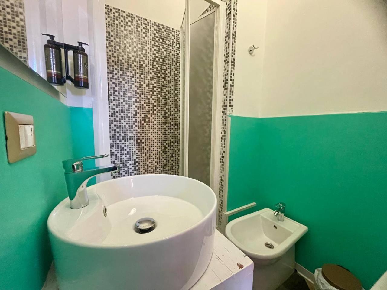 Onlyrooms III - Recommended For Under 30S Cagliari Buitenkant foto